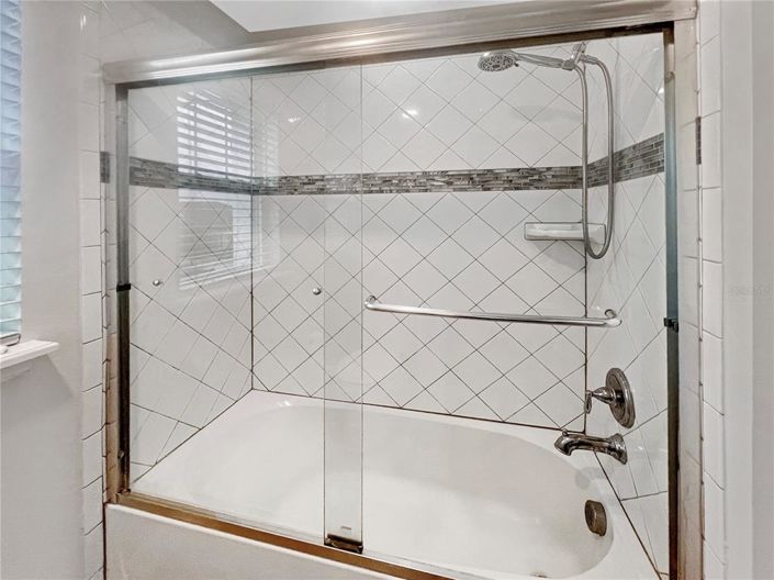 Image No.20-5 Bed House for sale