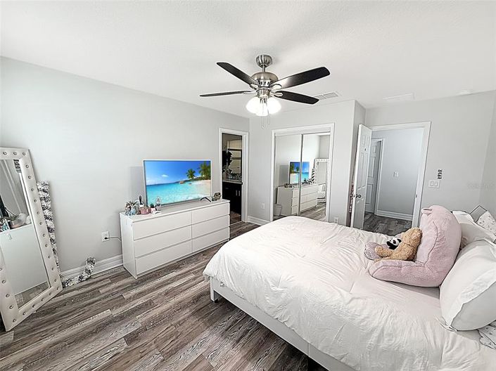 Image No.26-5 Bed House for sale