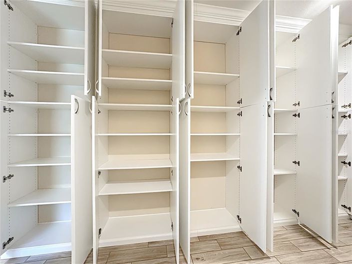 Image No.15-4 Bed House for sale