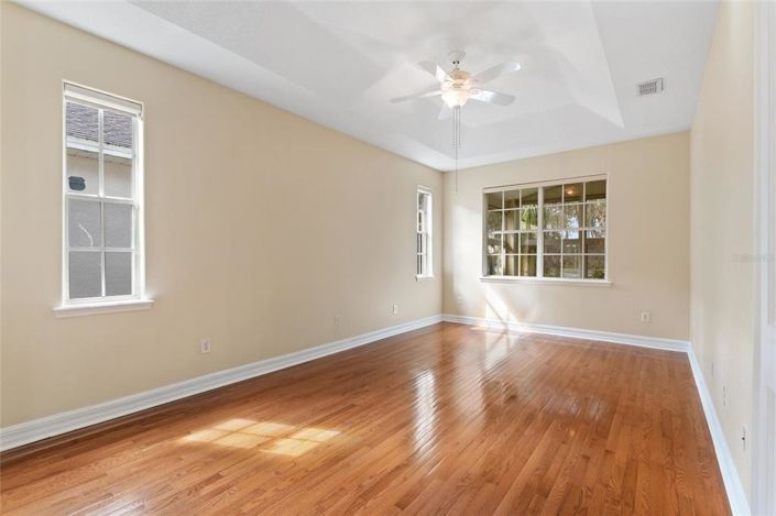 Image No.18-3 Bed House for sale