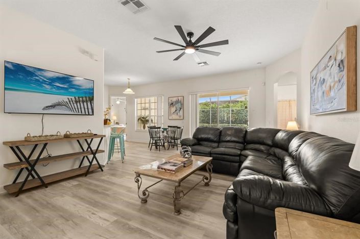 Image No.10-4 Bed House for sale