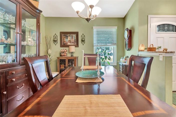 Image No.19-3 Bed House for sale