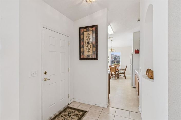 Image No.8-2 Bed House for sale