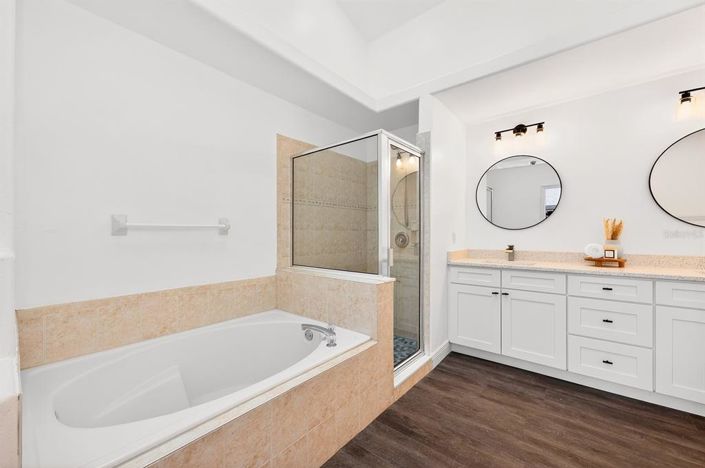 Image No.14-4 Bed House for sale