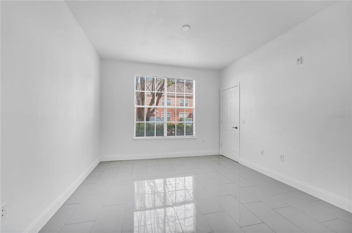 Image No.29-3 Bed Apartment for sale