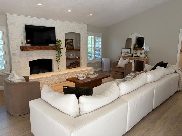 Image No.10-5 Bed House for sale