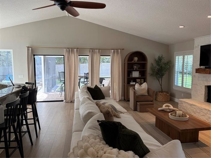 Image No.12-5 Bed House for sale