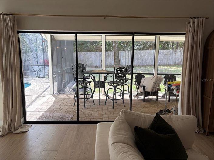 Image No.14-5 Bed House for sale