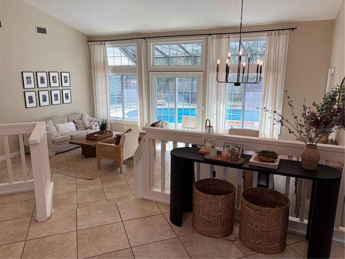 Image No.17-5 Bed House for sale