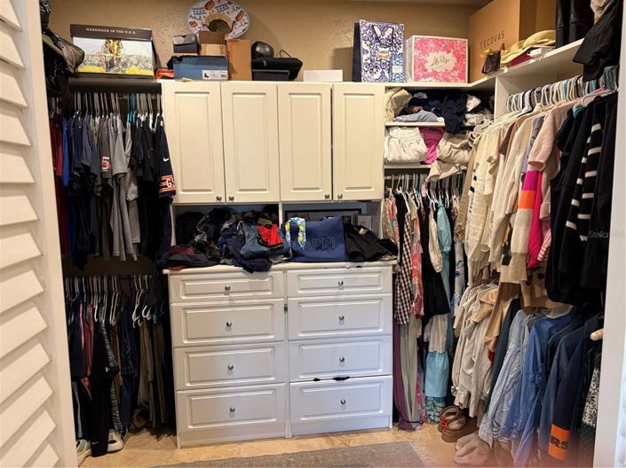 Image No.34-5 Bed House for sale