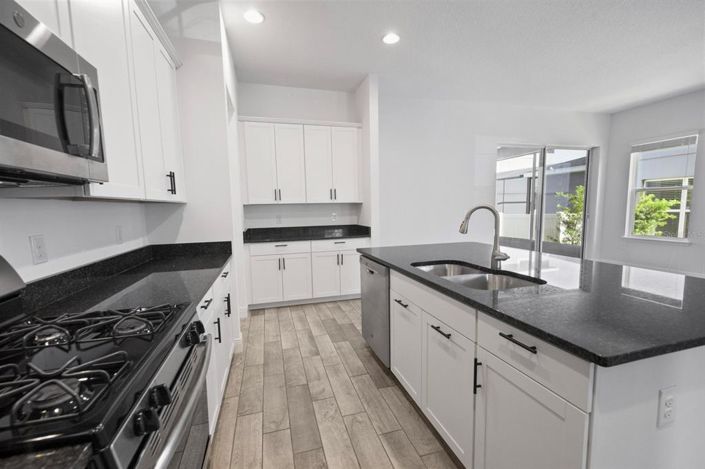 Image No.14-3 Bed House for sale