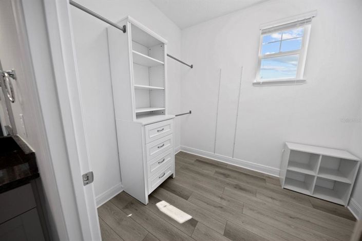 Image No.28-3 Bed House for sale