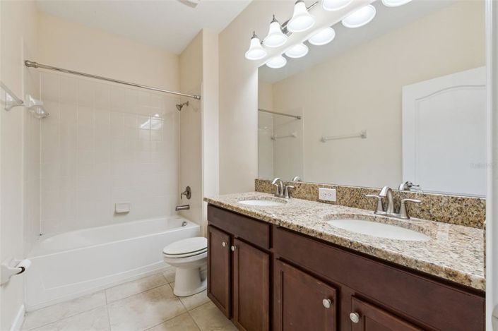 Image No.20-4 Bed House for sale