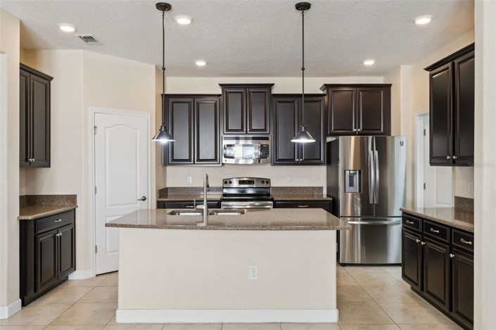 Image No.4-4 Bed House for sale