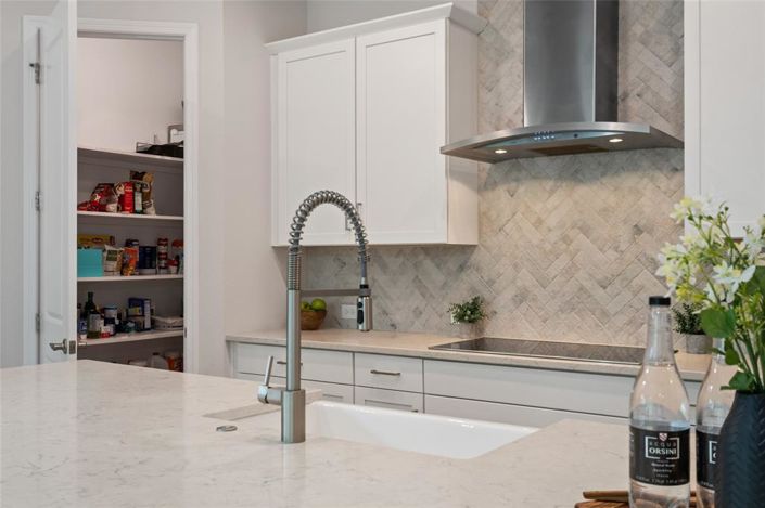 Image No.14-4 Bed House for sale