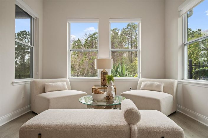 Image No.25-4 Bed House for sale