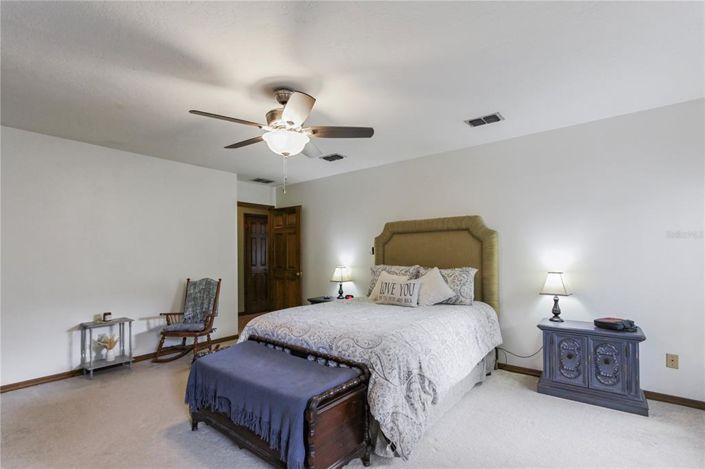 Image No.24-4 Bed House for sale