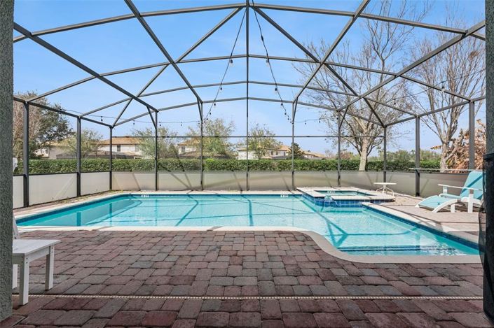 Image No.40-8 Bed House for sale