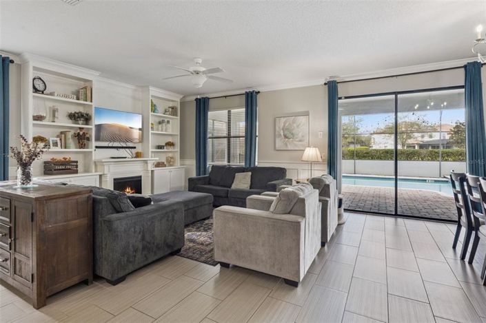 Image No.5-8 Bed House for sale