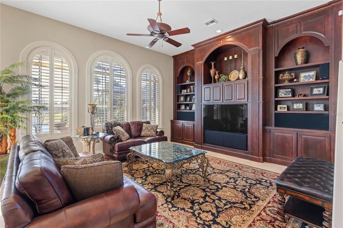 Image No.30-4 Bed House for sale