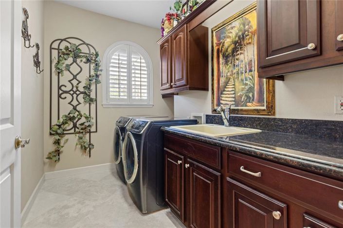 Image No.38-4 Bed House for sale