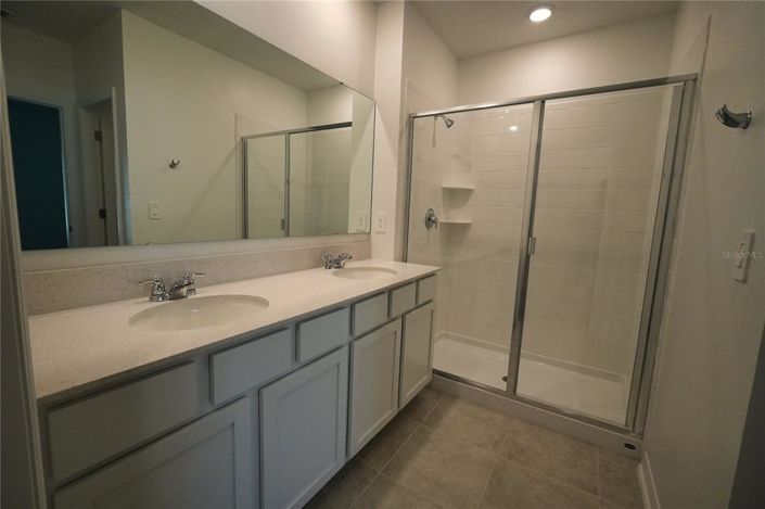 Image No.18-3 Bed House for sale