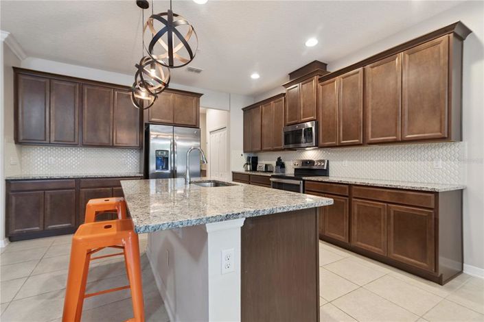 Image No.12-3 Bed Townhouse for sale