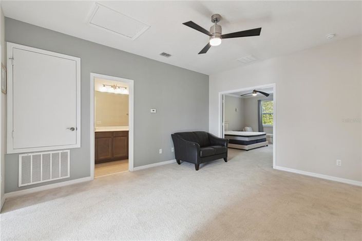 Image No.19-3 Bed Townhouse for sale