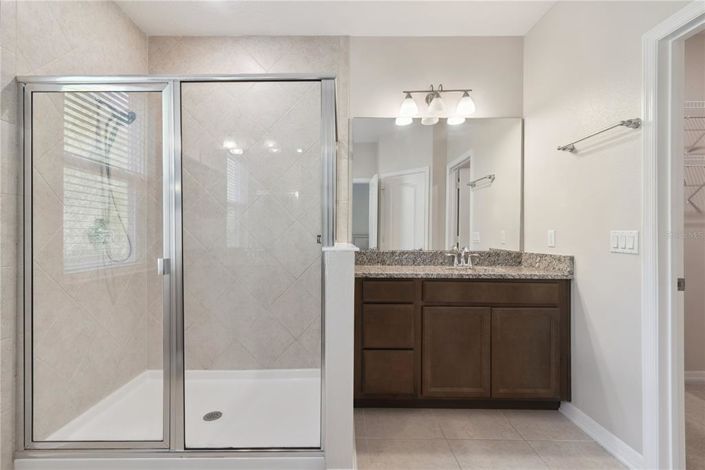 Image No.26-3 Bed Townhouse for sale