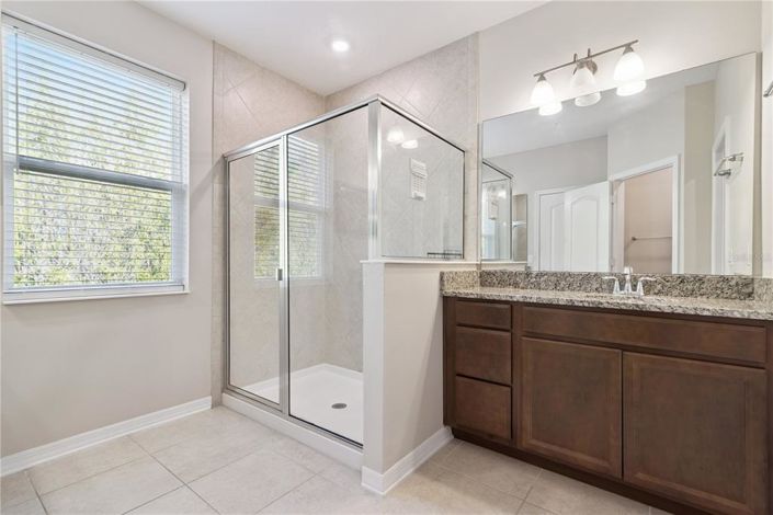 Image No.28-3 Bed Townhouse for sale