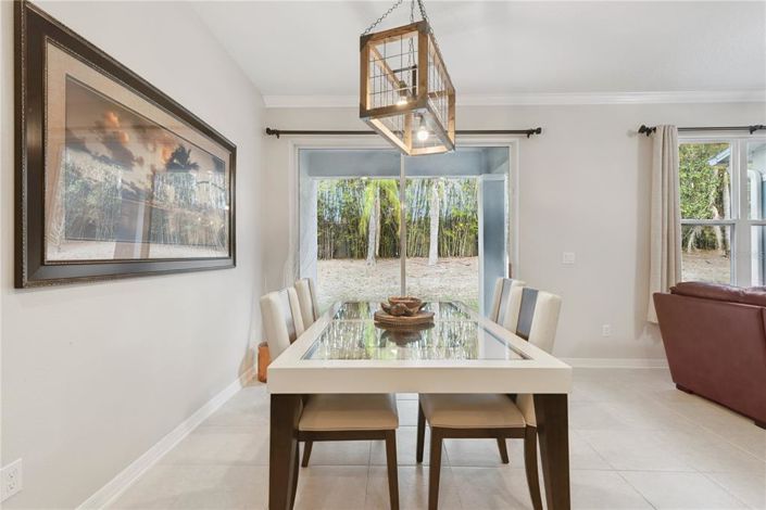 Image No.9-3 Bed Townhouse for sale