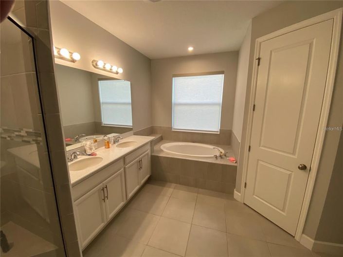 Image No.10-Maison de 4 chambres à vendre à Saint John