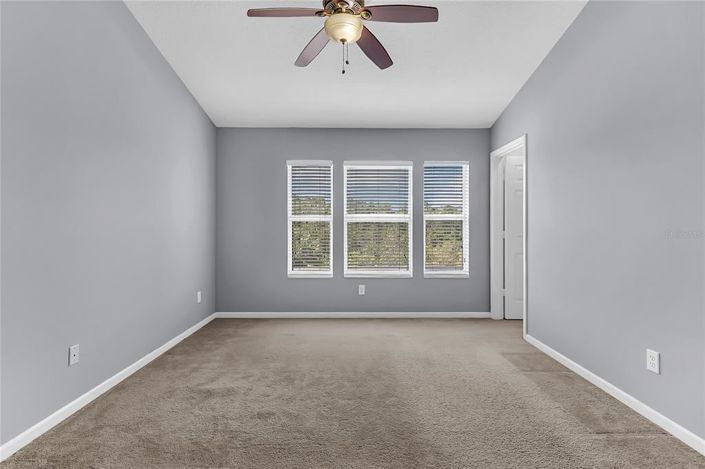 Image No.12-3 Bed Townhouse for sale