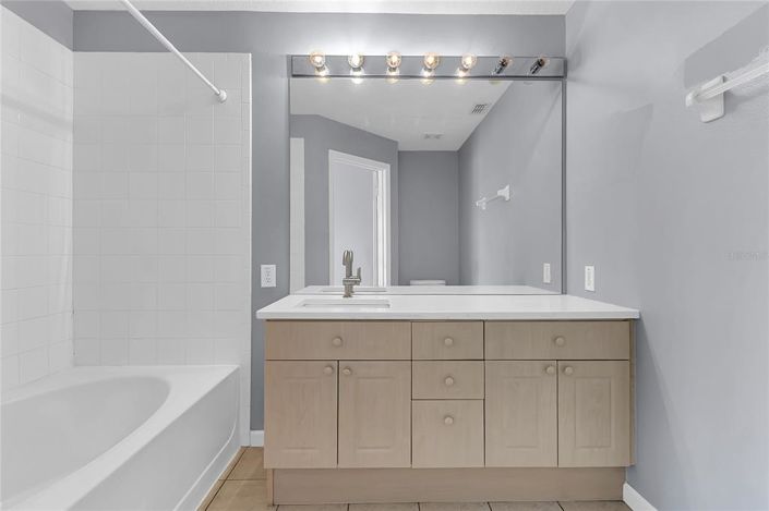 Image No.14-3 Bed Townhouse for sale