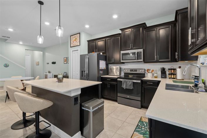 Image No.13-3 Bed Townhouse for sale