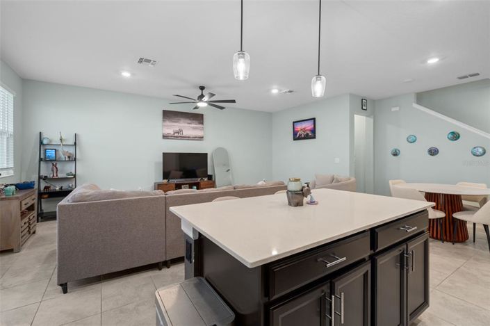 Image No.15-3 Bed Townhouse for sale