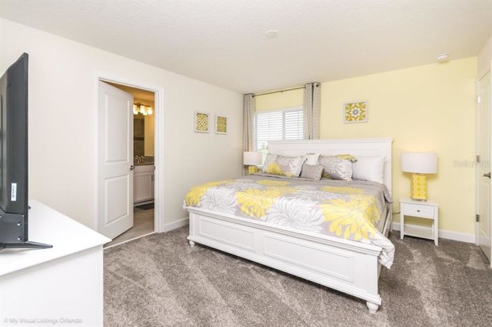 Image No.12-5 Bed Townhouse for sale