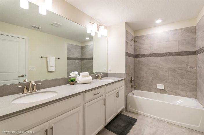 Image No.14-5 Bed Townhouse for sale