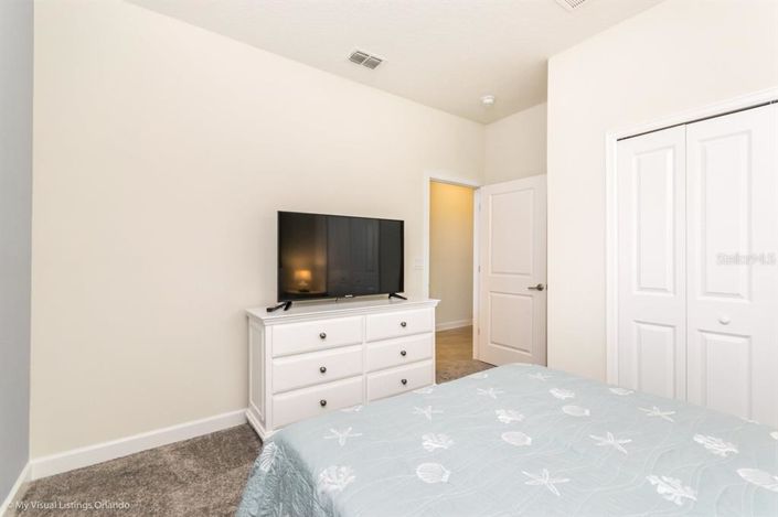 Image No.16-5 Bed Townhouse for sale