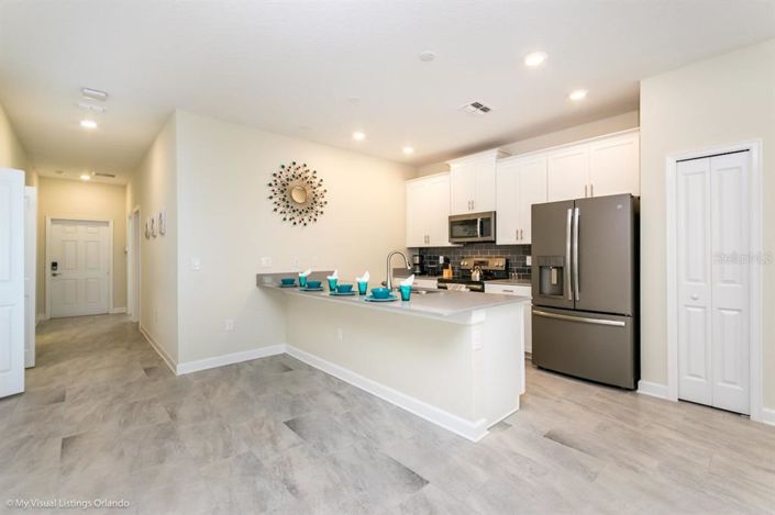 Image No.4-5 Bed Townhouse for sale