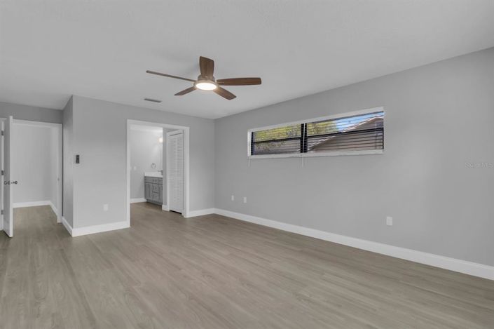 Image No.15-3 Bed House for sale