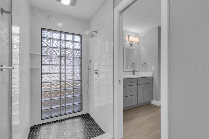 Image No.21-3 Bed House for sale