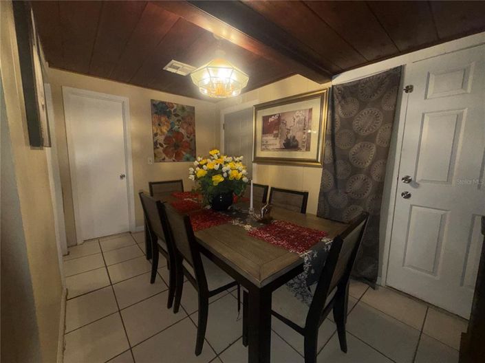 Image No.10-2 Bed House for sale