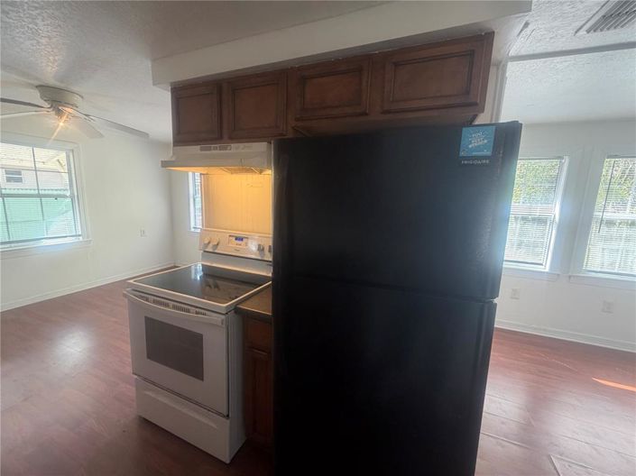 Image No.26-2 Bed House for sale