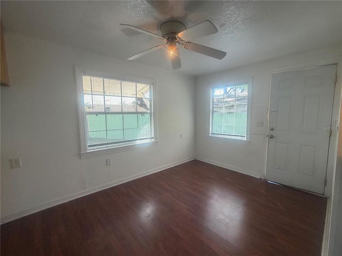 Image No.41-2 Bed House for sale