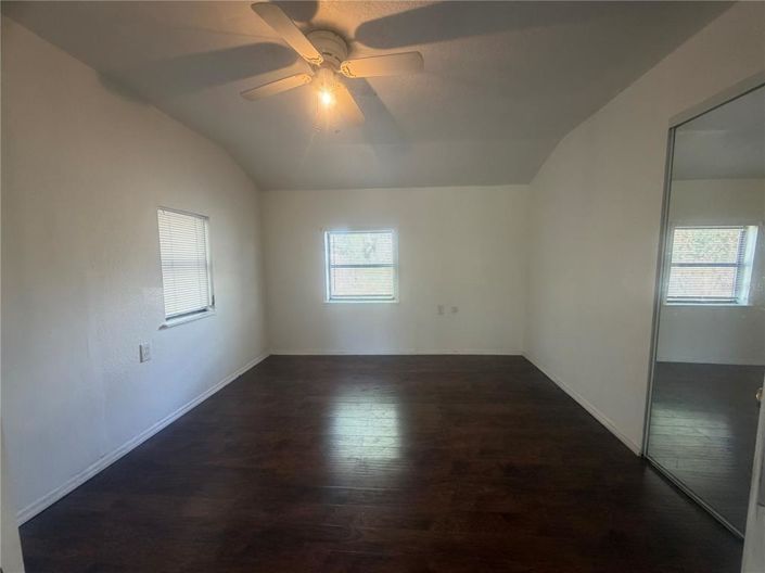 Image No.42-2 Bed House for sale