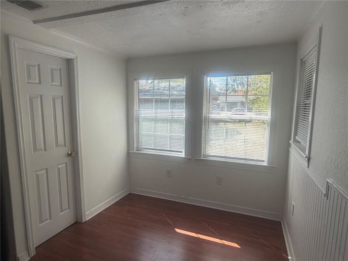 Image No.43-2 Bed House for sale