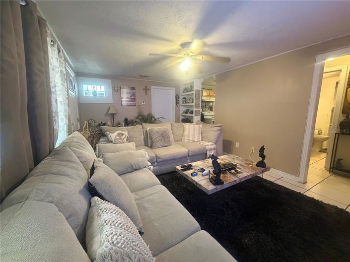 Image No.5-2 Bed House for sale