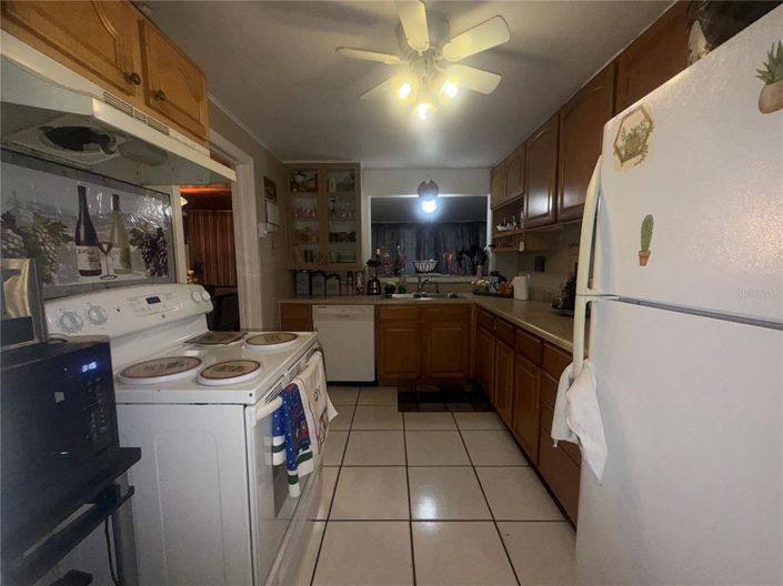 Image No.9-2 Bed House for sale