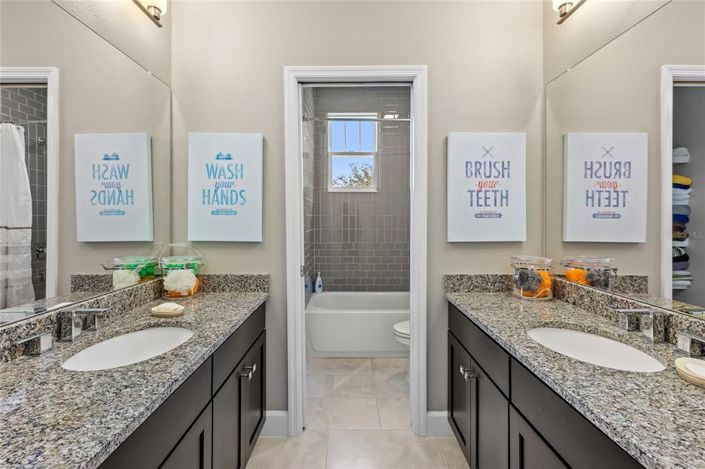 Image No.19-5 Bed House for sale